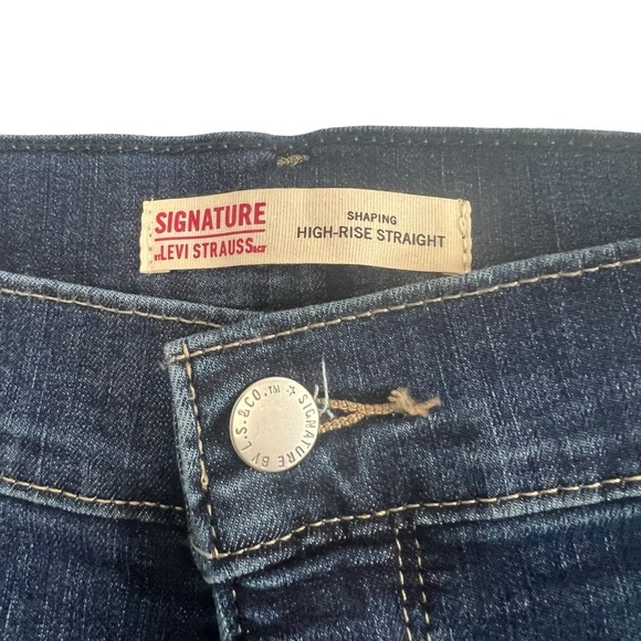 3/$30 🍂 Levi’s Stratus High Rise Straight Jeans - Picture 2 of 8